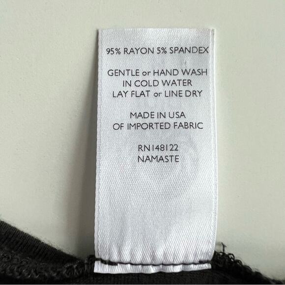 Jala Crop Tank - Picture 4 of 4